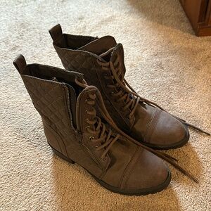 Women’s boots